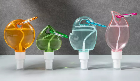 Plastik-Desinfizierer-Flaschenschlüsselkette Haken-Herz der Hand50ml formte